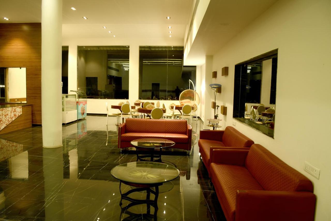 Santu Basil - An Eco Resort בהבנגאר מראה חיצוני תמונה